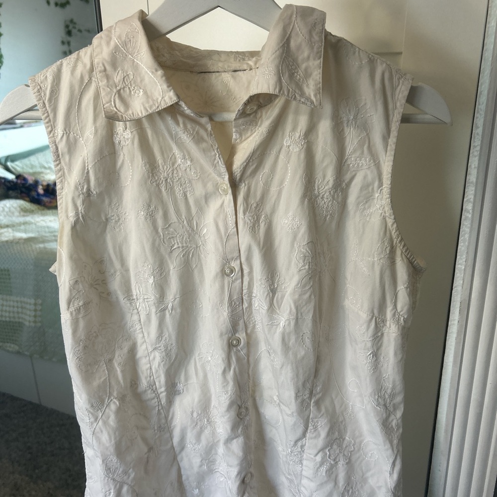 White/Cream Vintage Floral Embroidered Button Vest